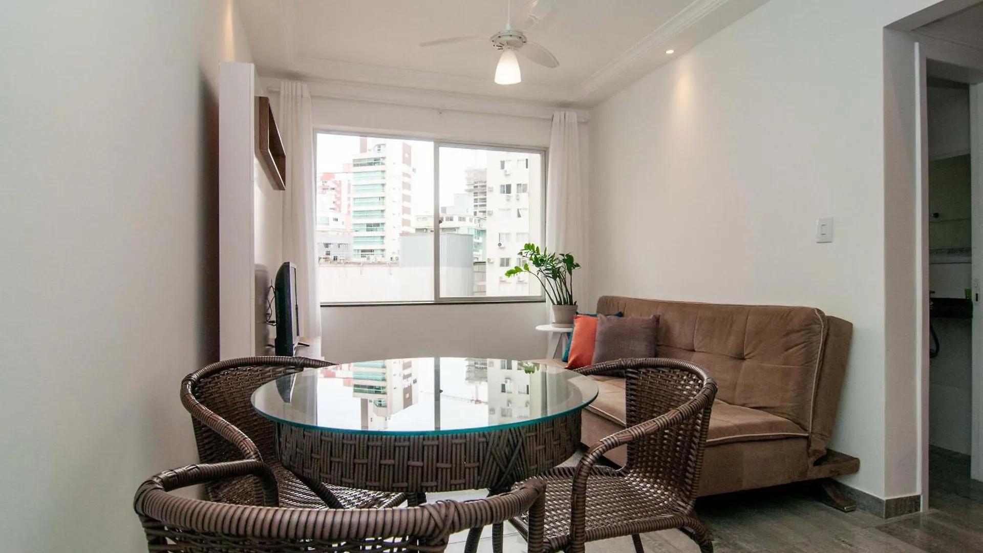 Aconchego 150 Metros Da Praia Na Rua 3604 Sw3421 Balneario Camboriu 0*,  Brazil